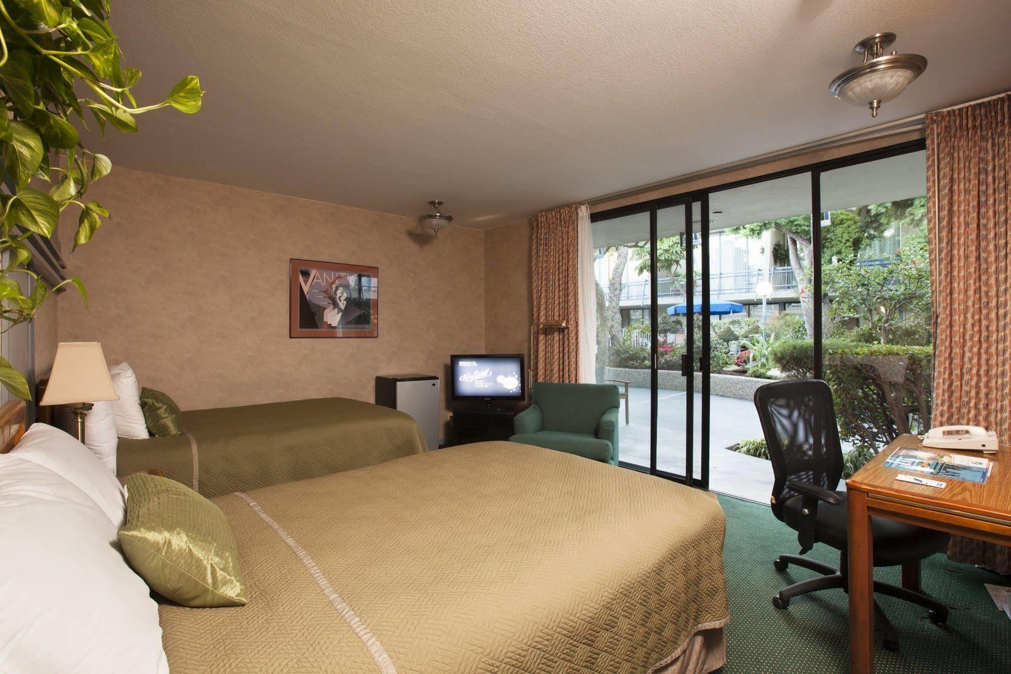 Travelodge Hotel At Lax ロサンゼルス エクステリア 写真